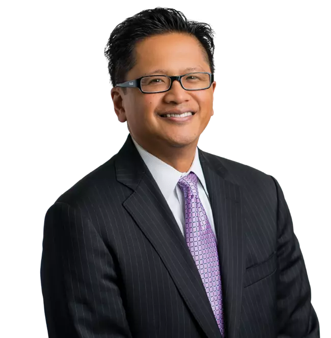 Simon Santiago, Nossaman LLP Photo