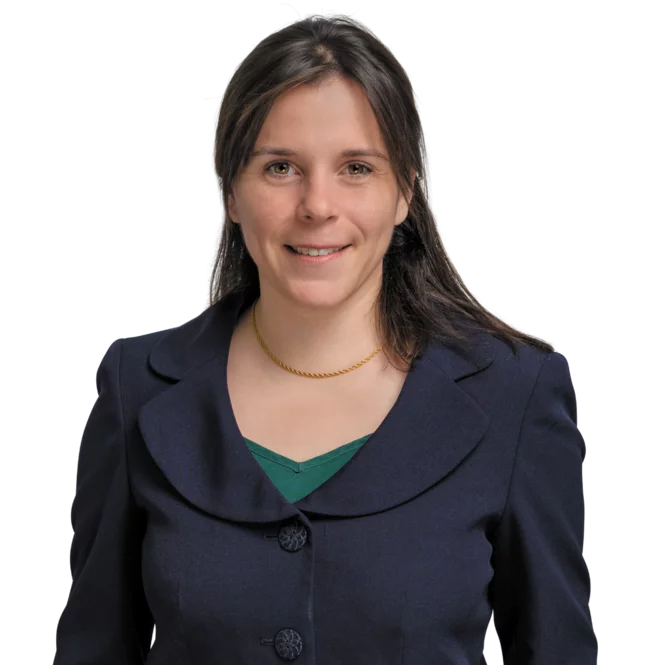 Ariana Cernius, Nossaman LLP Photo