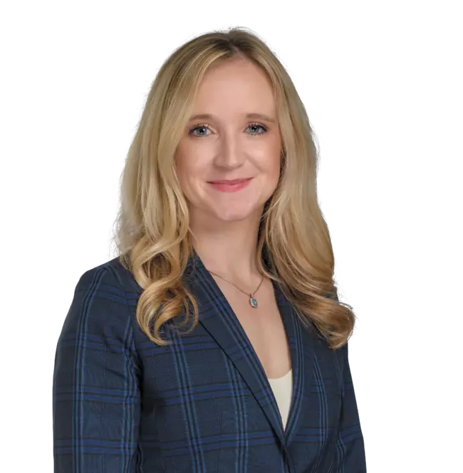 Madeline Hassell, Nossaman LLP Photo