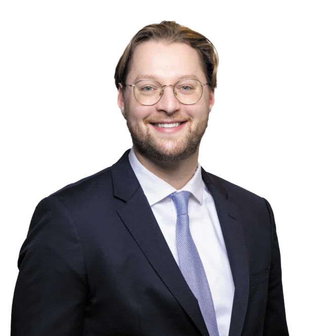 Cameron Neubauer, Nossaman LLP Photo